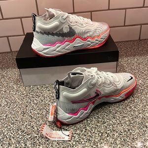 Nike Air Zoom G.T. Run EP